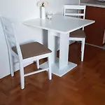 Sunshine Apartment *