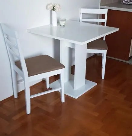 Sunshine Apartment *